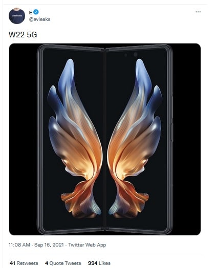 Samsung W22 5G with better features for Chinese market pic